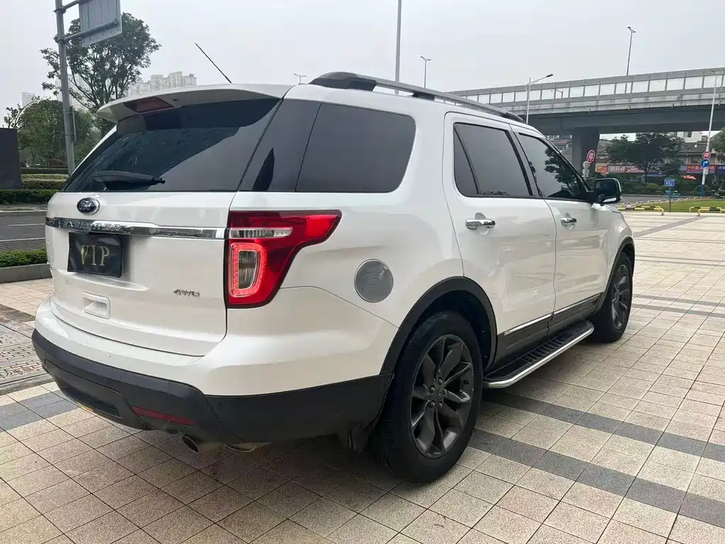 Ford Explorer 2013 — фото 18