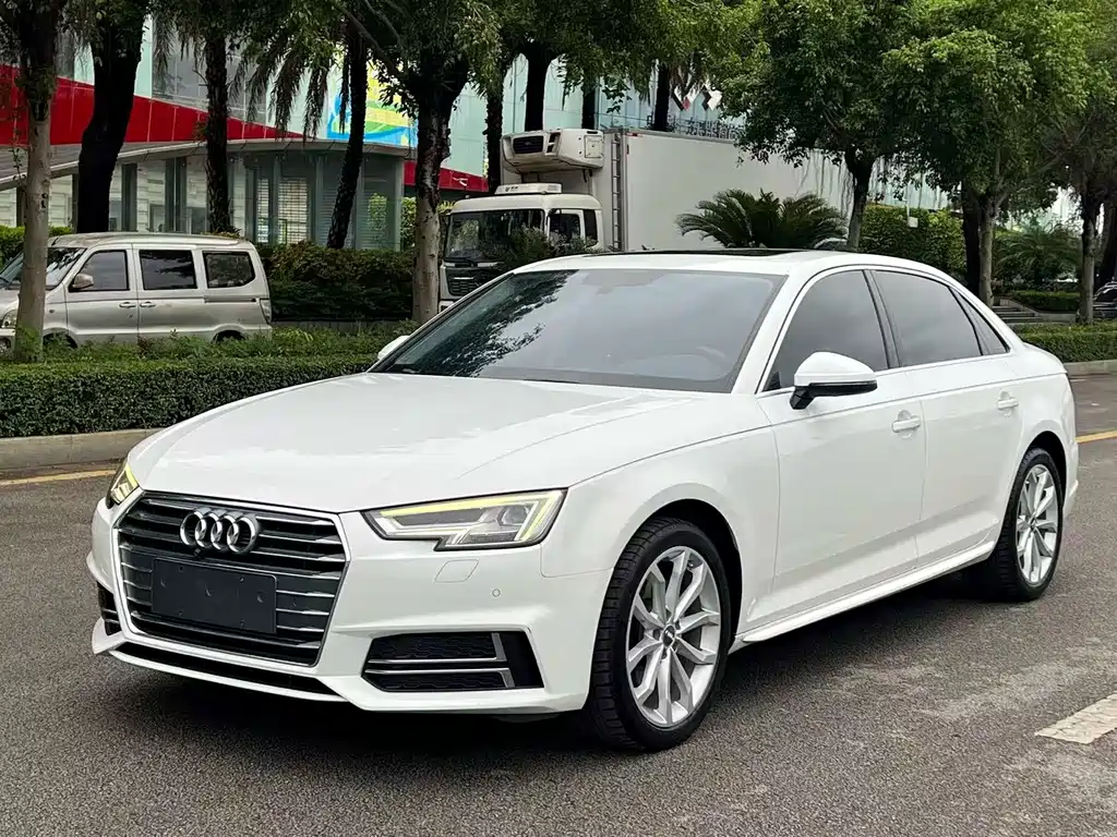 Audi A4L 2018