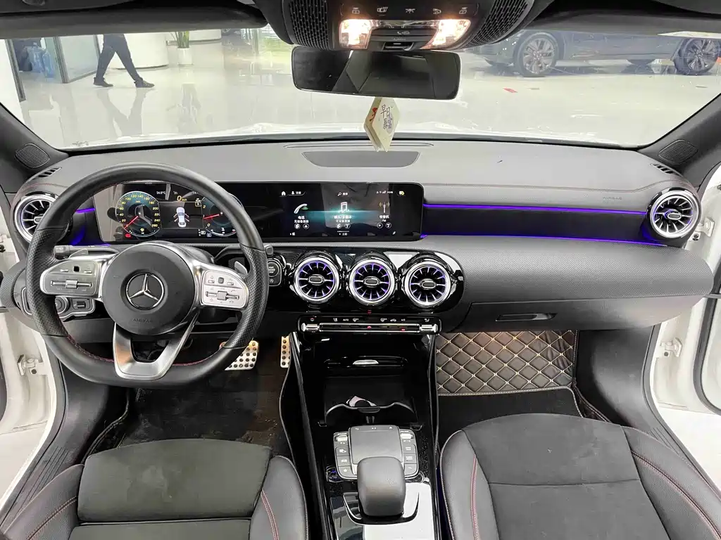 Mercedes-Benz CLA 2023 — фото 9