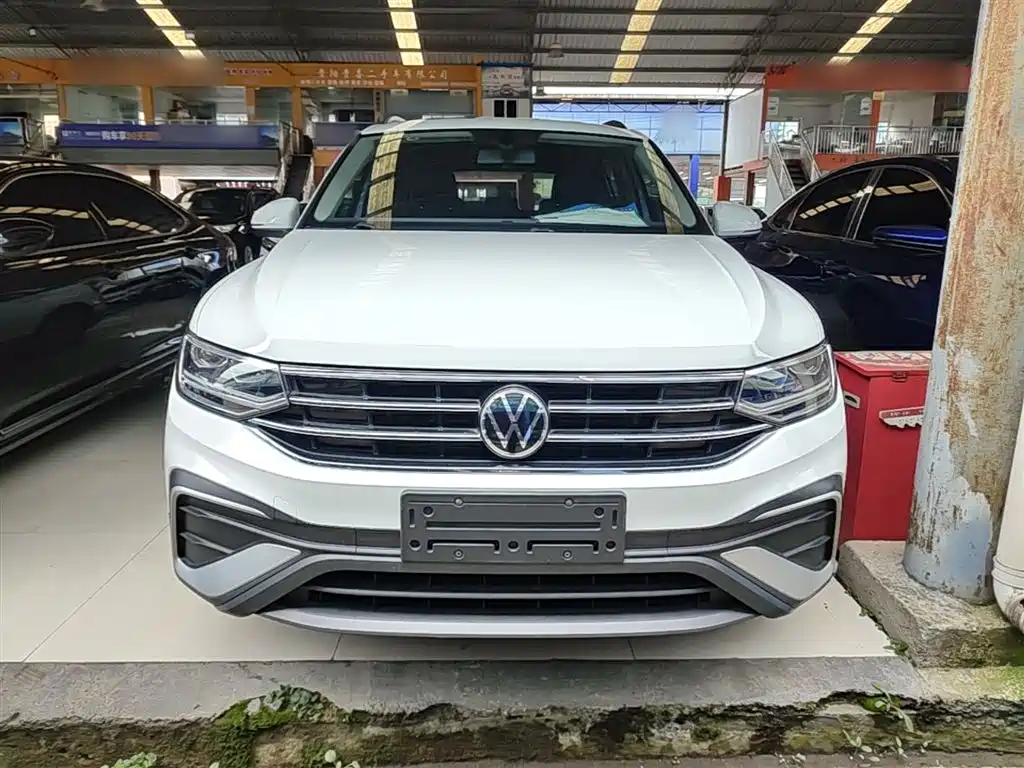 Volkswagen Tiguan L 2022 — фото 3