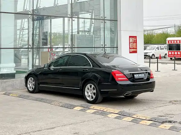 Mercedes-Benz S-Class 2007
