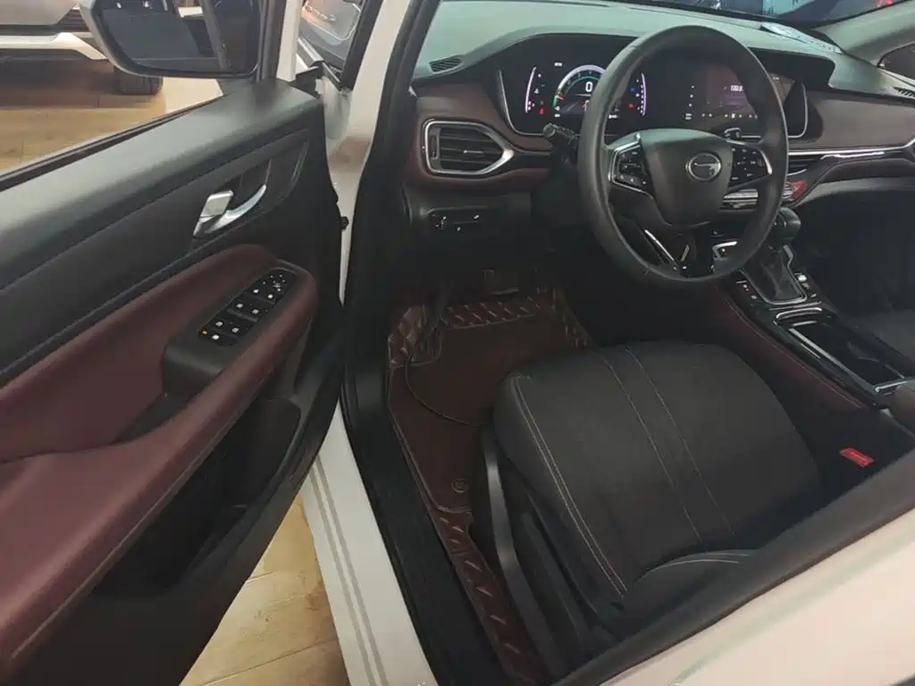 GAC Trumpchi M6 2024 — фото 16