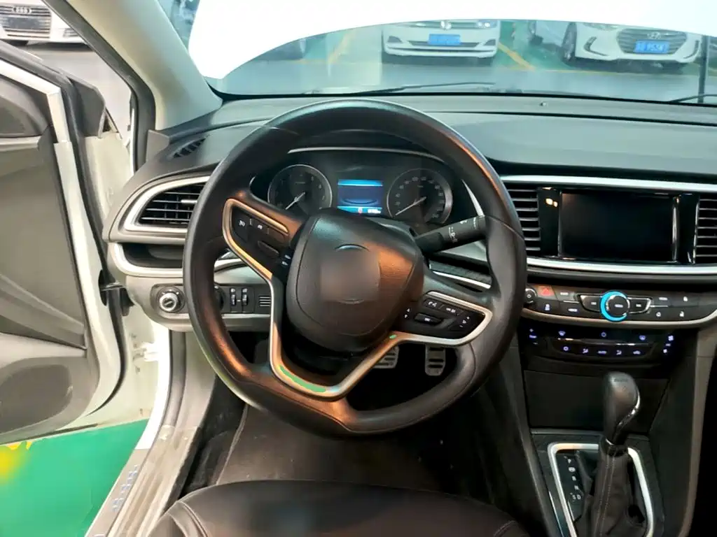 Buick Excelle GT 2015 — фото 11
