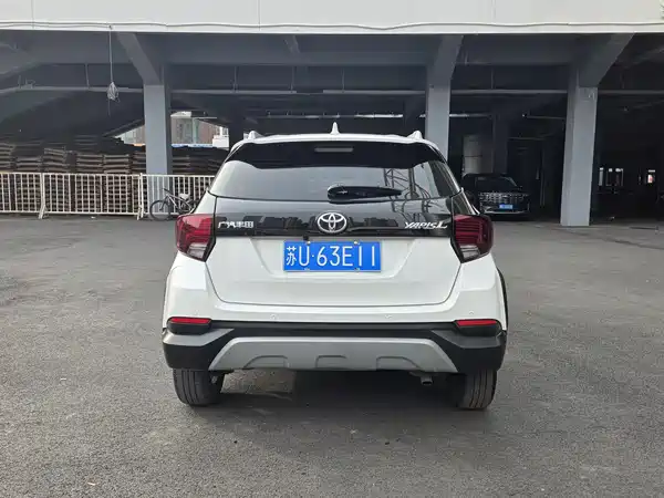 Toyota Yaris L 2023