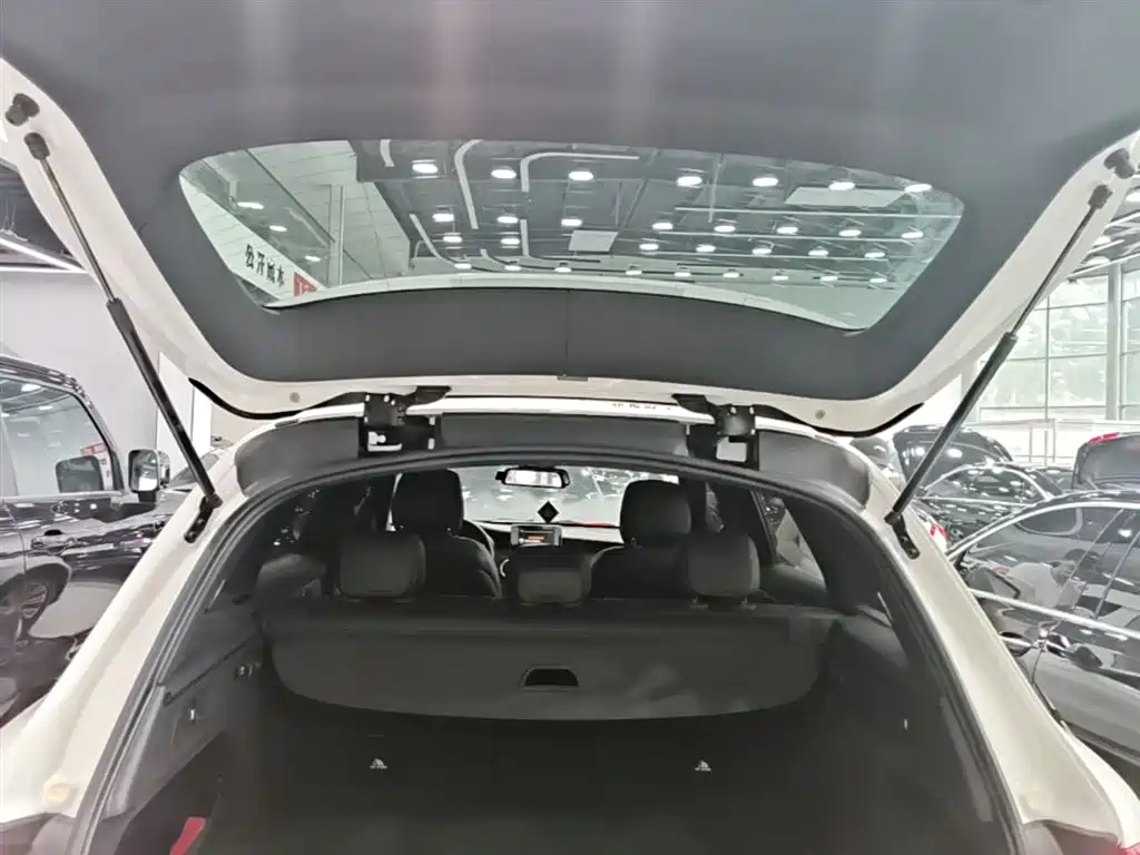 Mercedes-Benz GLC 2016 — фото 19