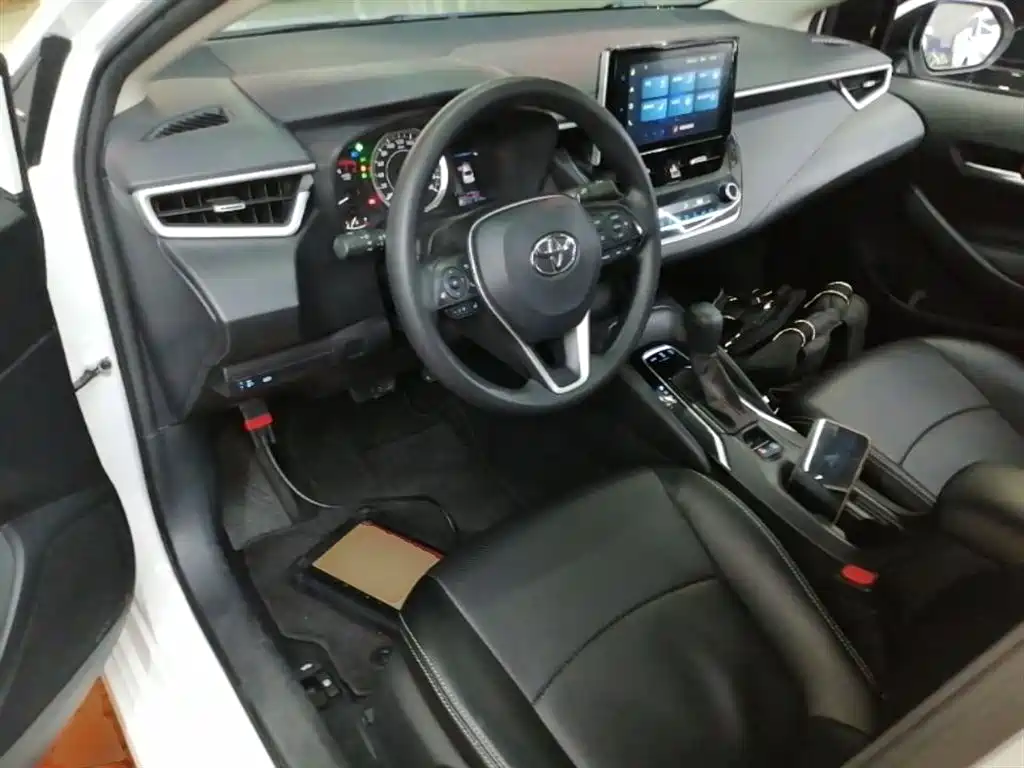 Toyota Corolla 2021 — фото 10