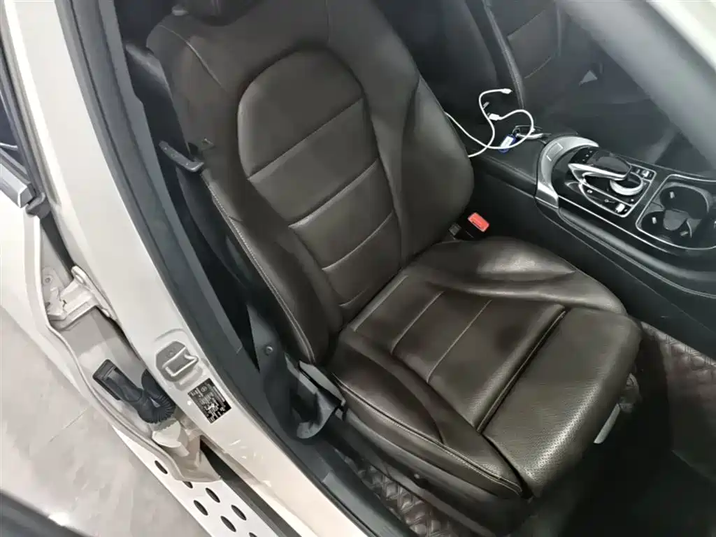 Mercedes-Benz GLC 2016 — фото 25