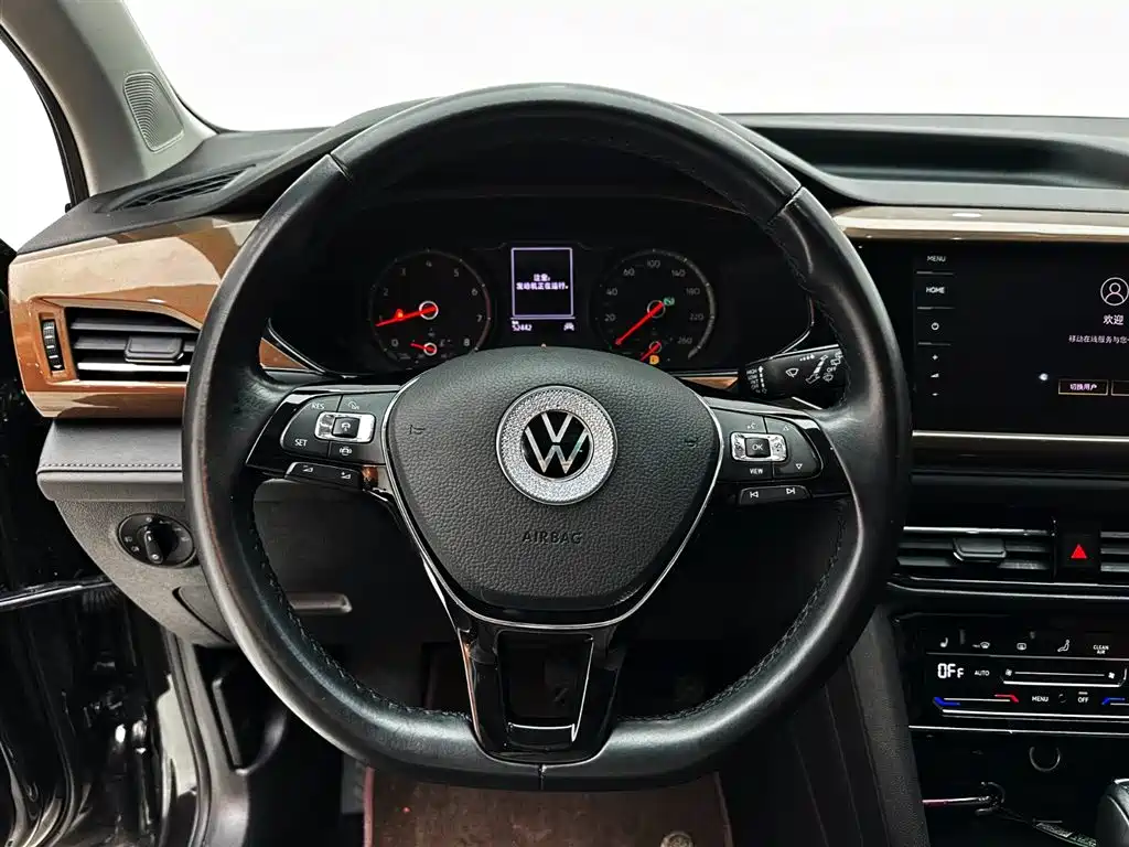 Volkswagen Tharu 2021 — фото 11