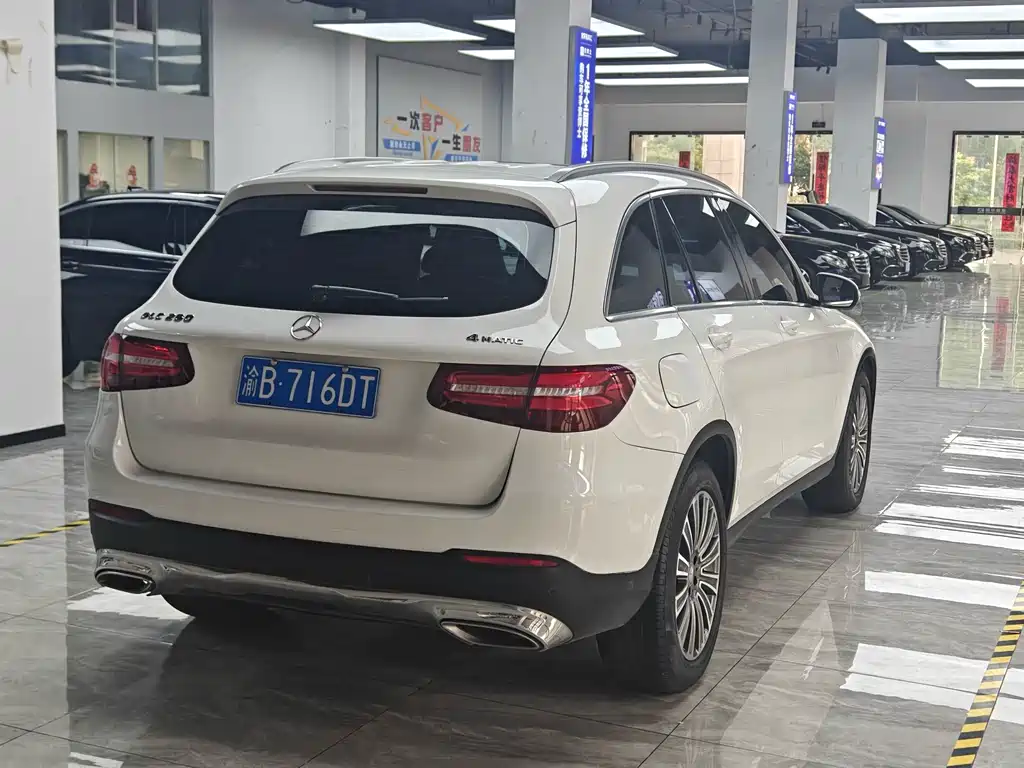 Mercedes-Benz GLC 2016 — фото 10