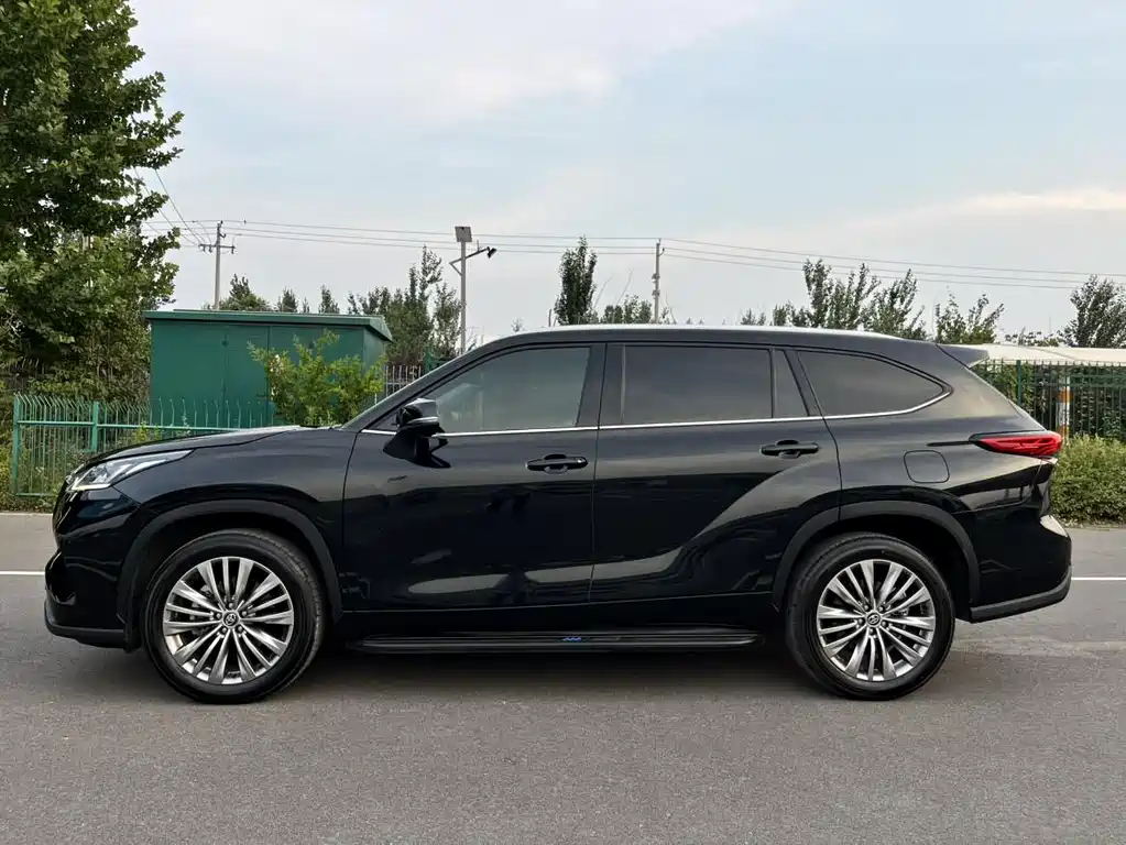 Toyota Highlander 2024