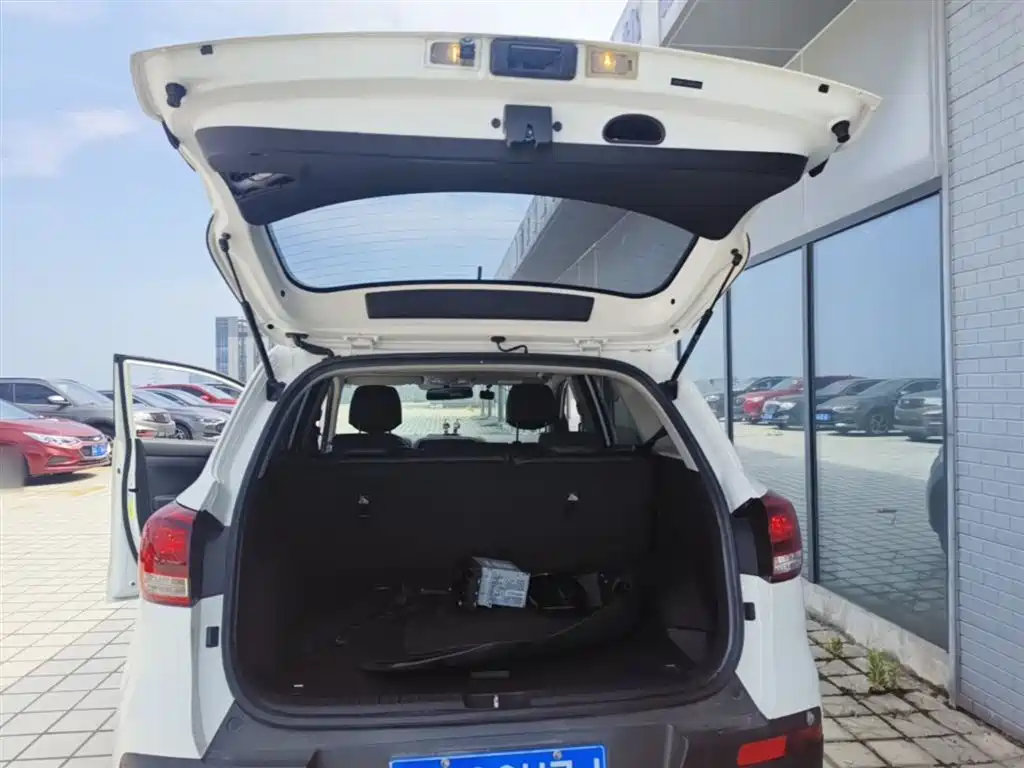 Kia KX3 2016 — фото 19