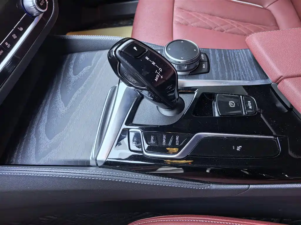 BMW 5 Series 2022 — фото 12