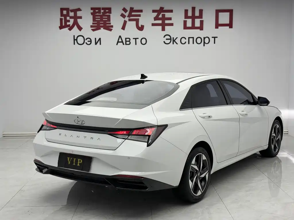 Hyundai Elantra 2023