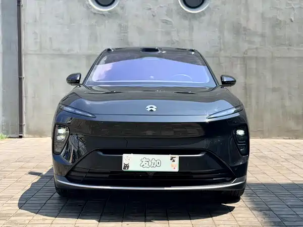 NIO ES8 2025