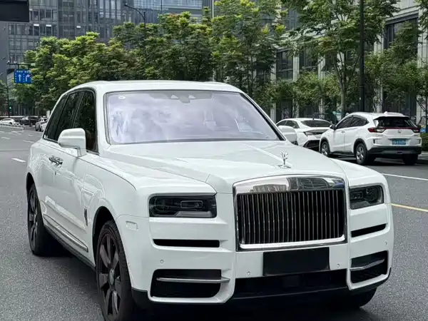 Rolls-Royce Cullinan 2025