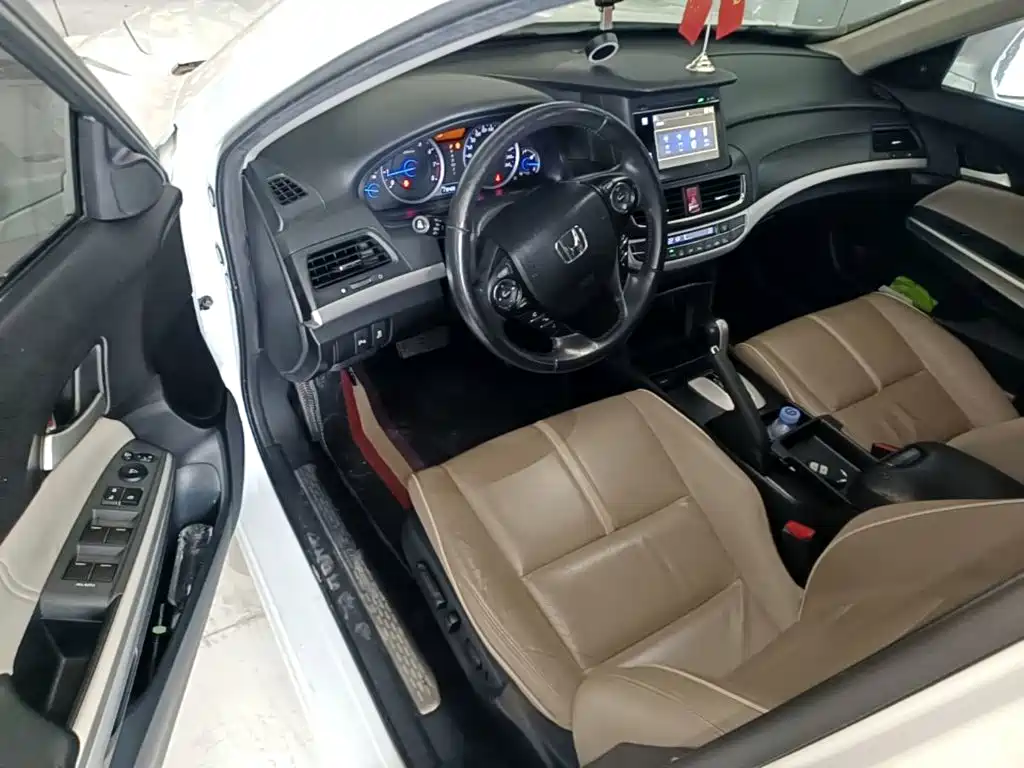 Honda Crosstour 2015 — фото 16