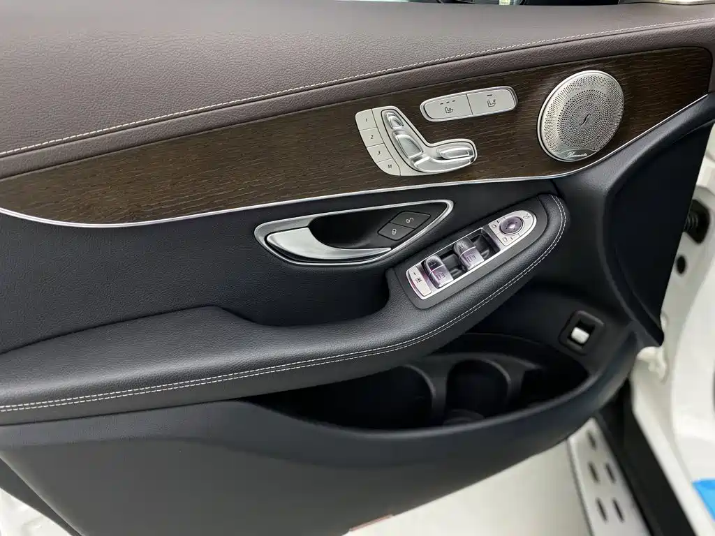 Mercedes-Benz GLC 2021 — фото 20