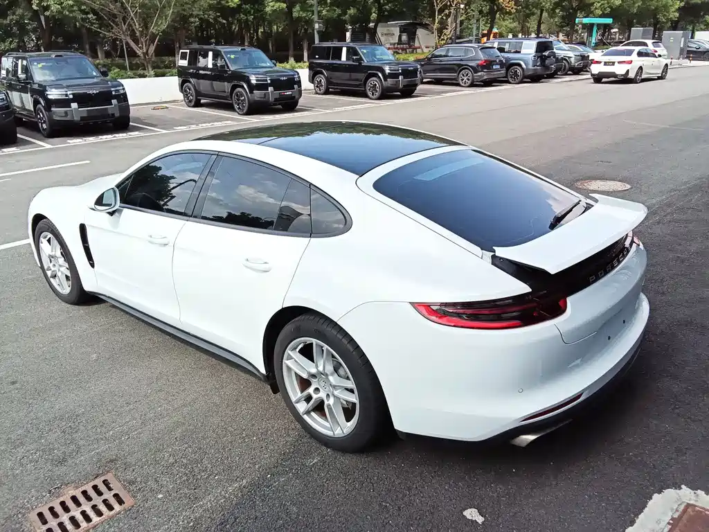 Porsche Panamera 2019 — фото 21