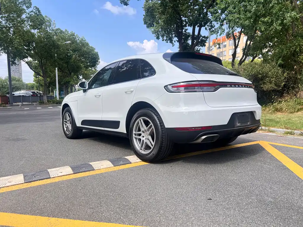 Porsche Macan 2019 — фото 24