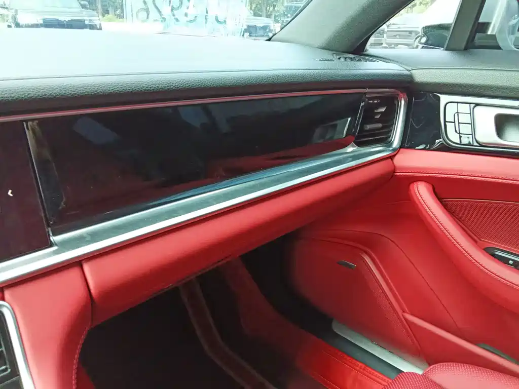 Porsche Panamera 2019 — фото 10