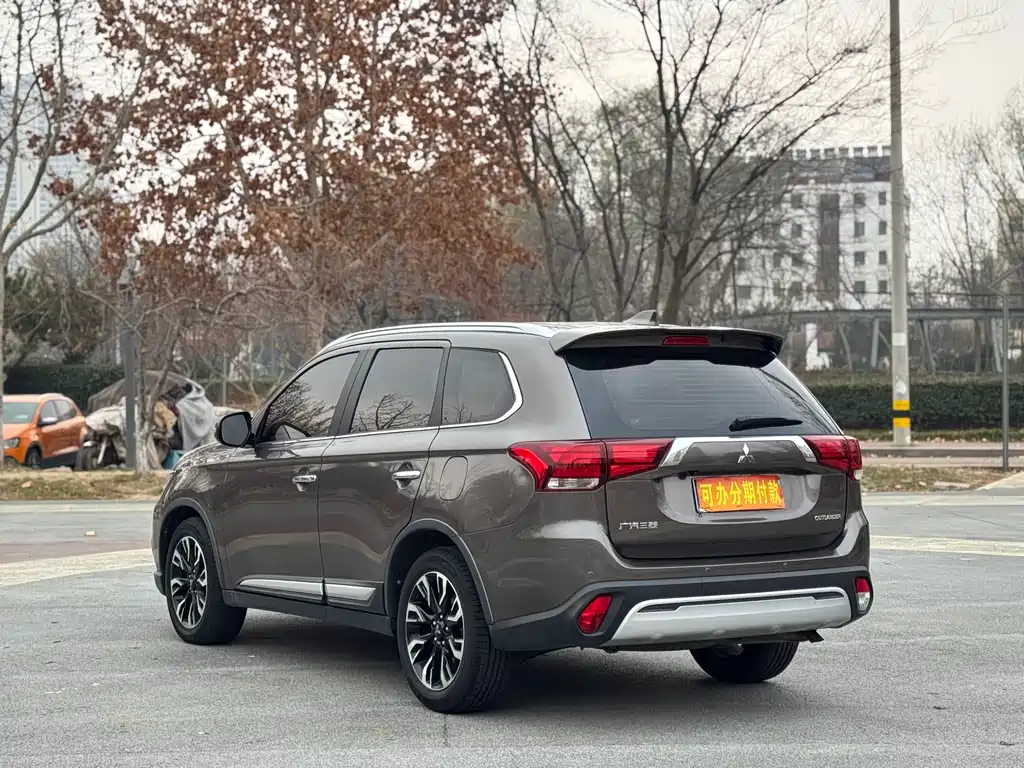Mitsubishi Outlander 2019 — фото 14