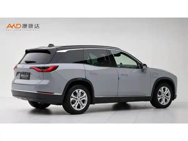NIO ES8 2021