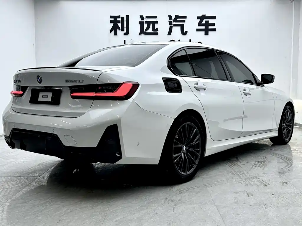 BMW 3 Series 2023 — фото 11
