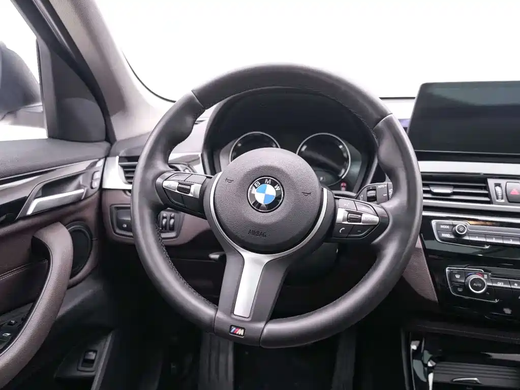 BMW X1 2020 — фото 16
