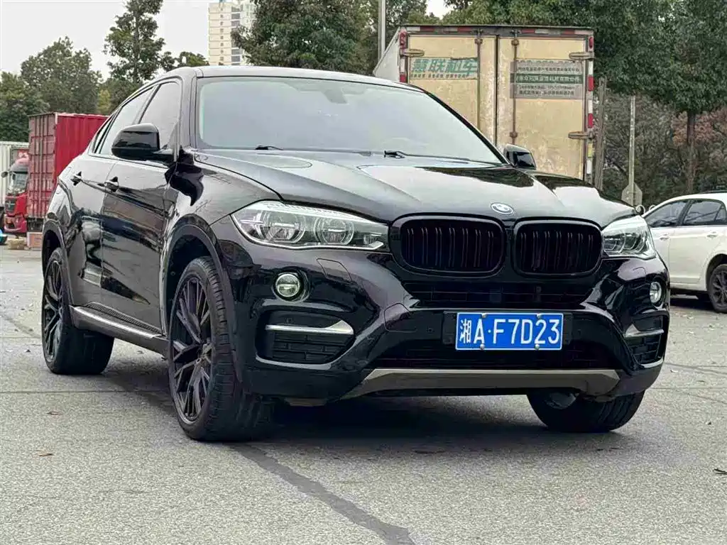BMW X6 2018 — фото 1