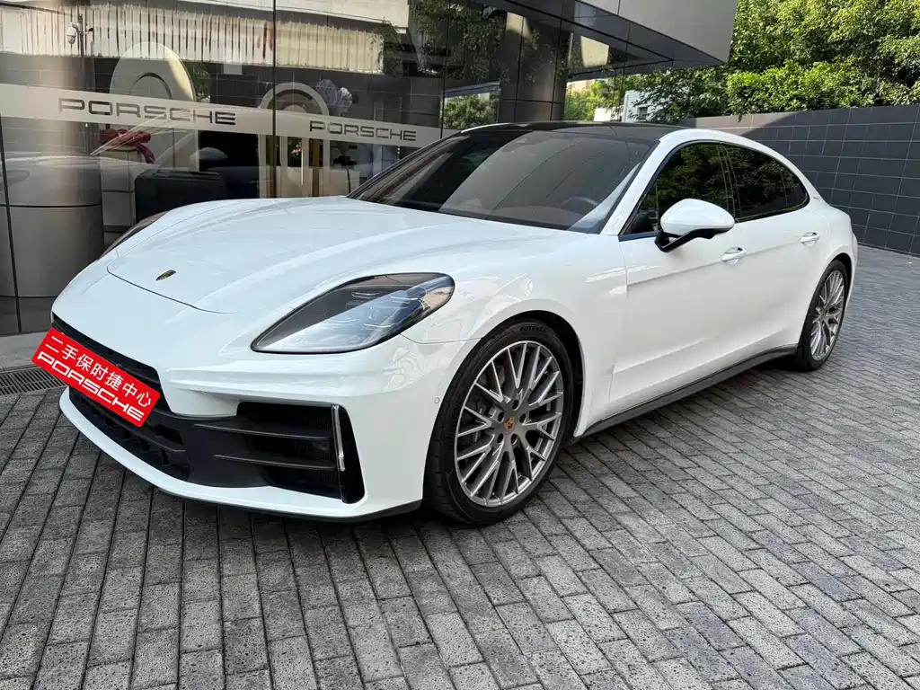 Porsche Panamera 2024 — фото 1