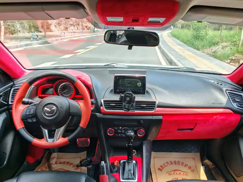Mazda 3 Axela 2016