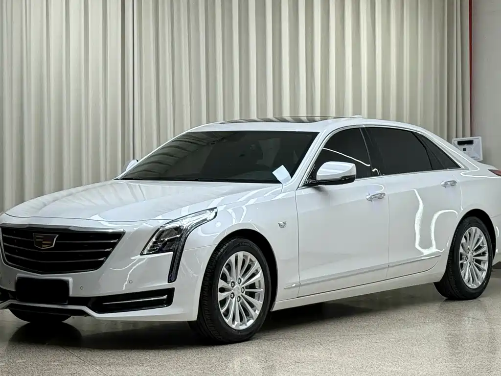 Cadillac CT6 2018 — фото 1