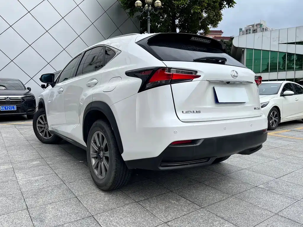 Lexus NX 2015 — фото 3