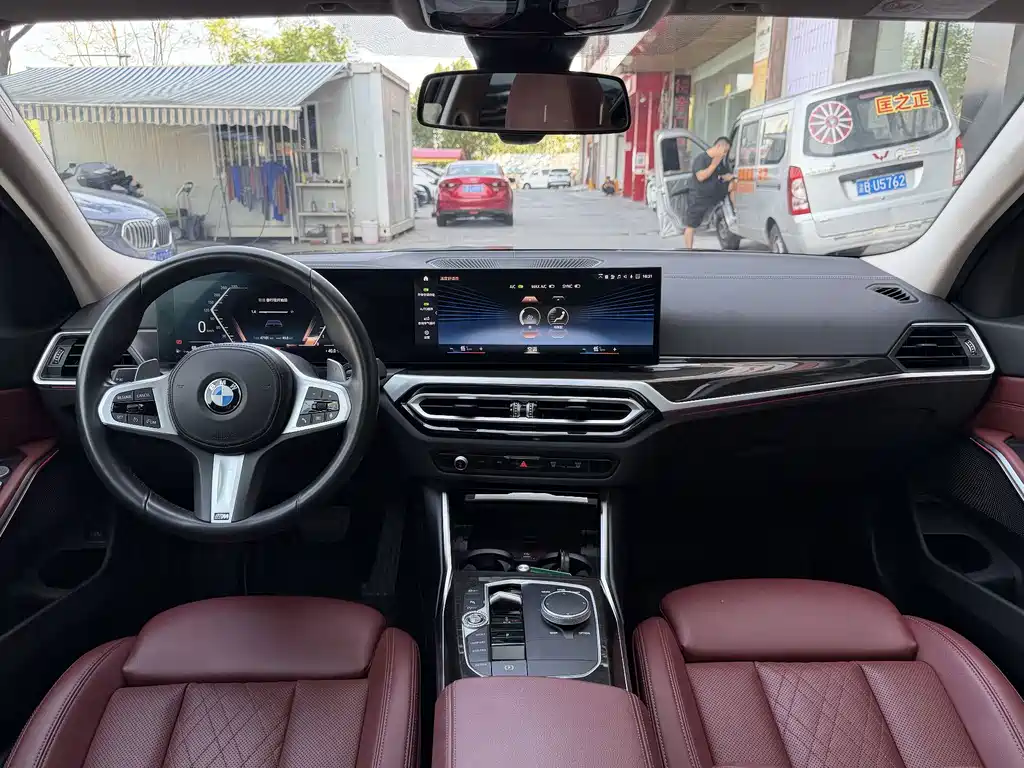 BMW 3 Series 2023