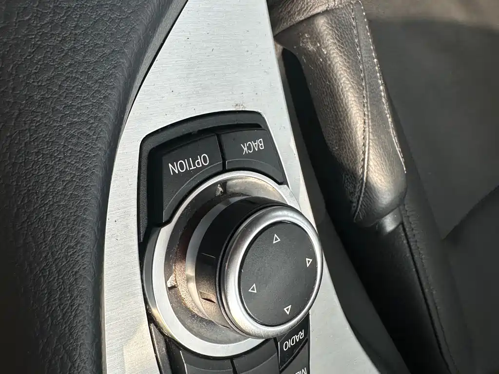 BMW X1 2015 — фото 14