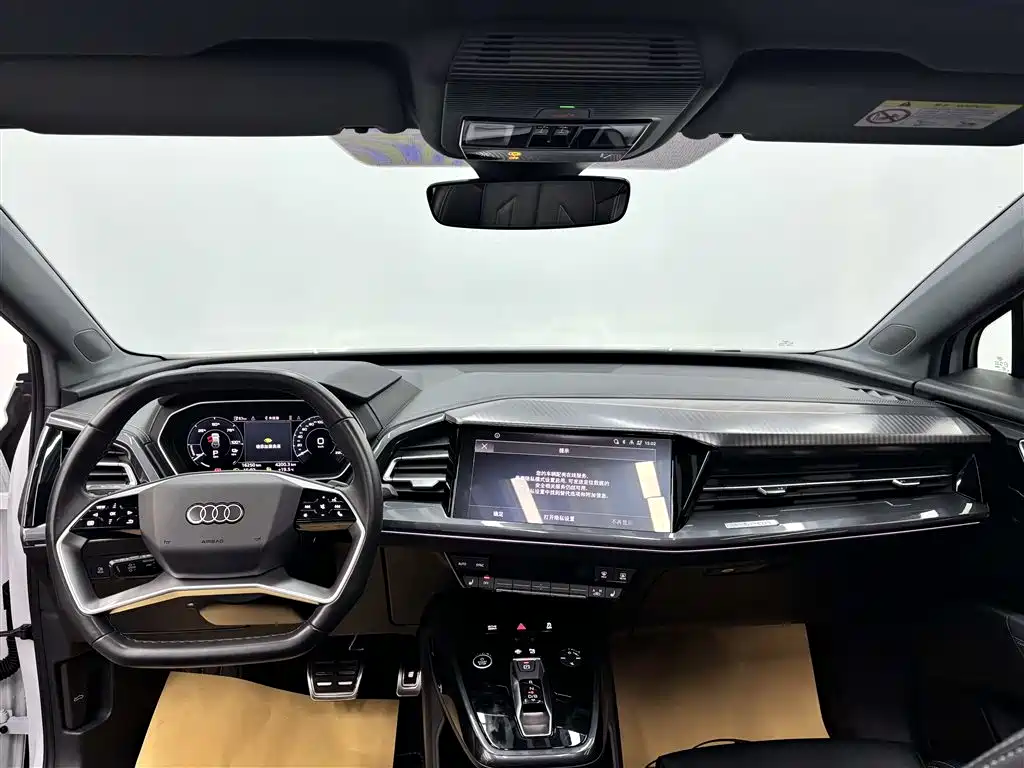 Audi Q4 e-tron 2024 — фото 19