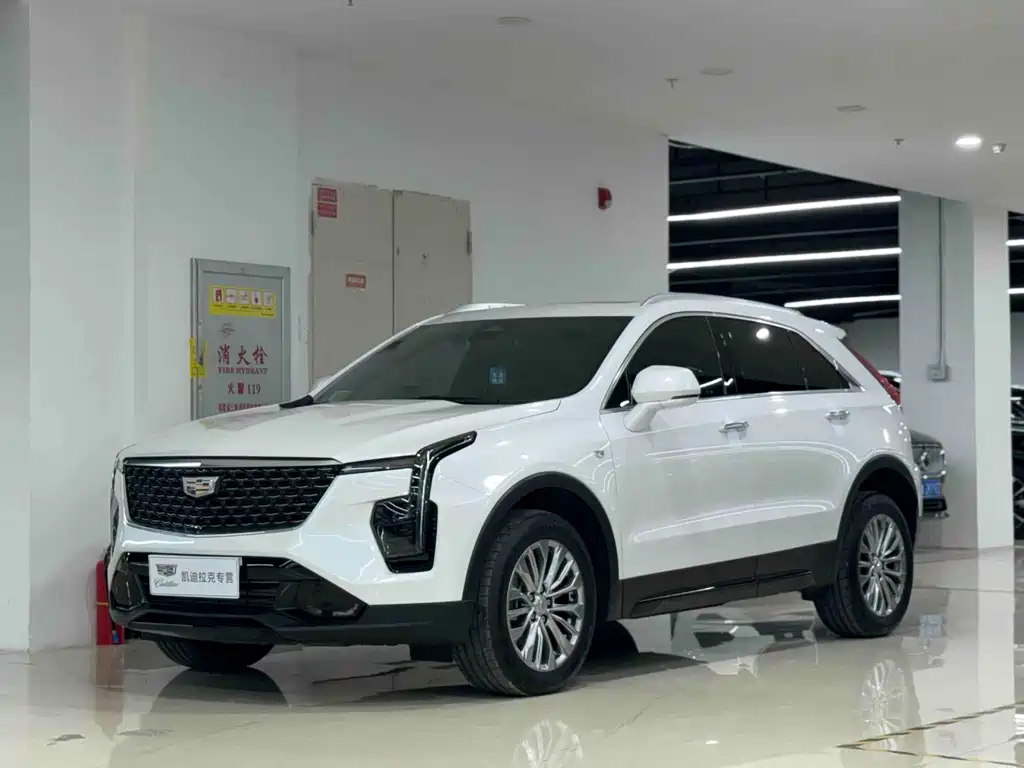 Cadillac XT4 2024 — фото 2