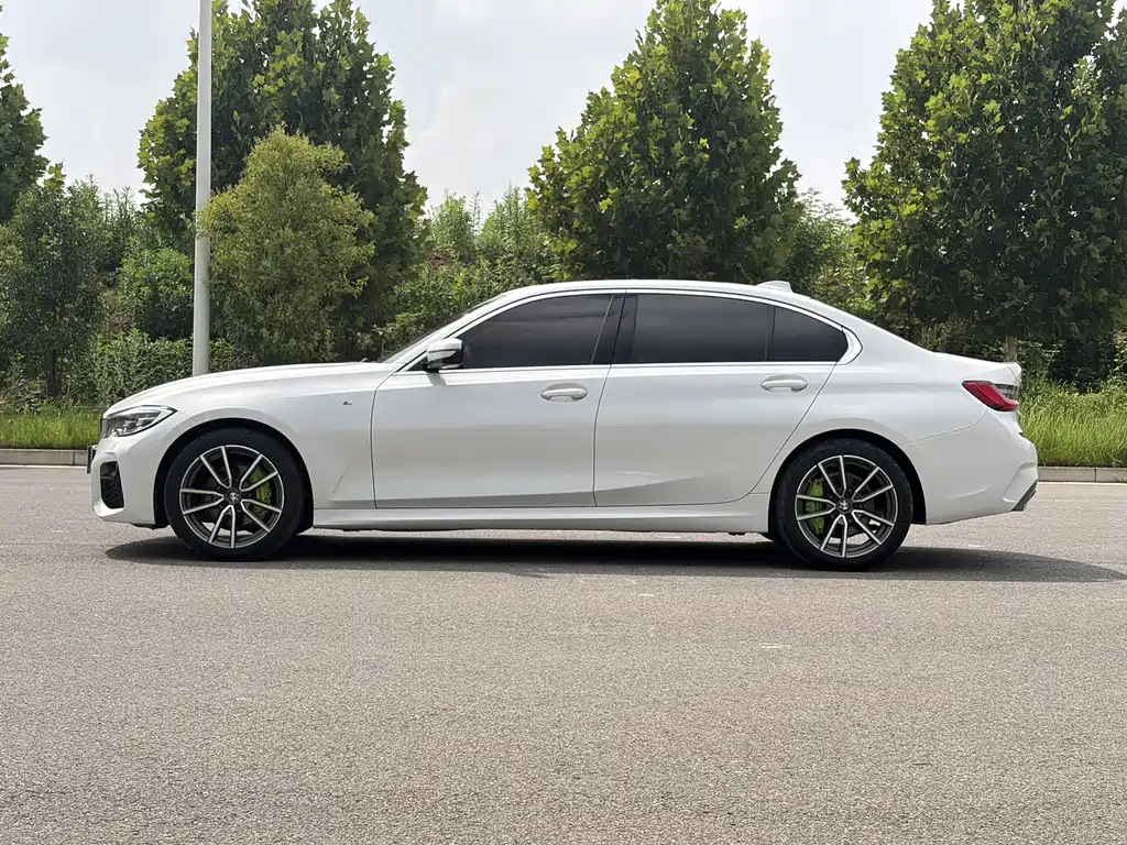 BMW 3 Series 2021