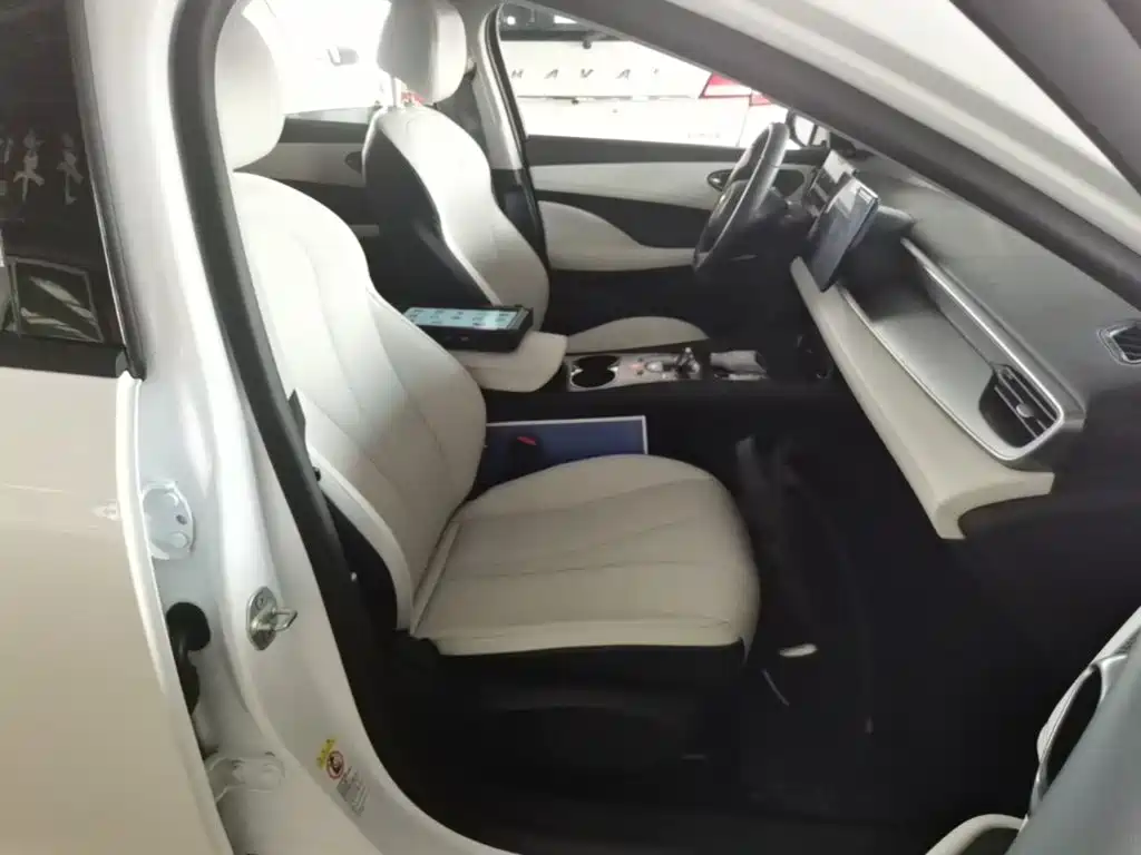 BYD Seal 05 DM-i 2025 — фото 25