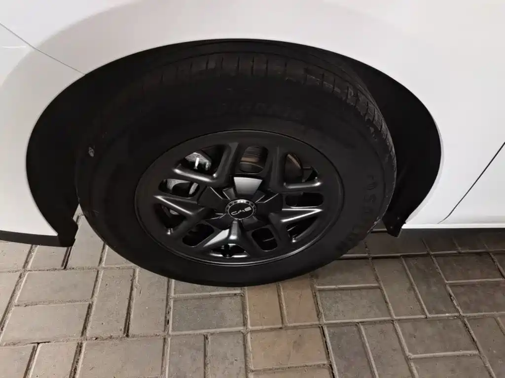 BYD Seal 05 DM-i 2025 — фото 23