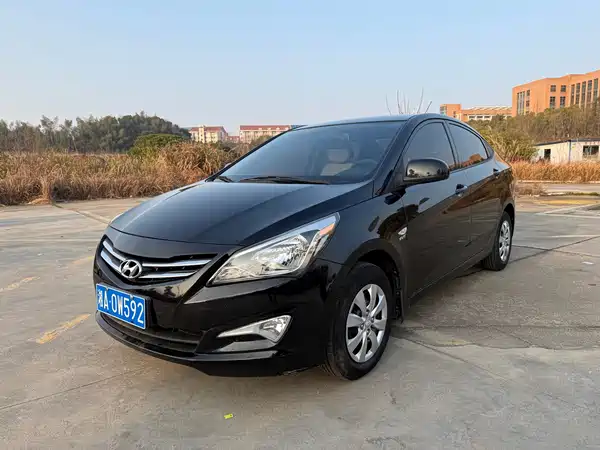 Hyundai Accent 2014