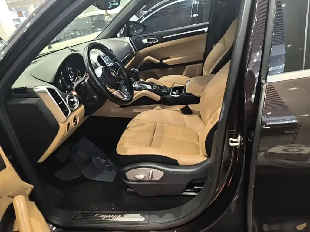 Porsche Cayenne 2015 — фото 15