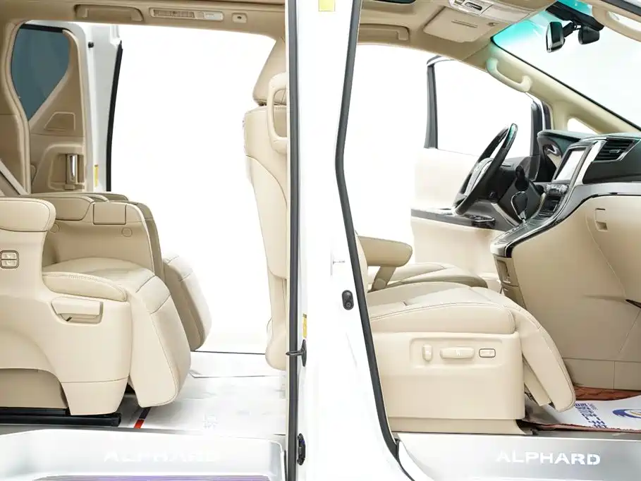 Toyota Alphard 2012 — фото 24