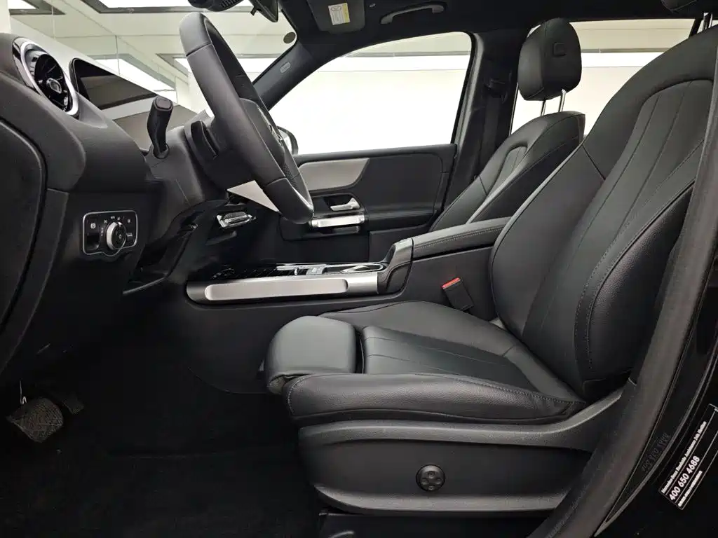 Mercedes-Benz GLB 2024