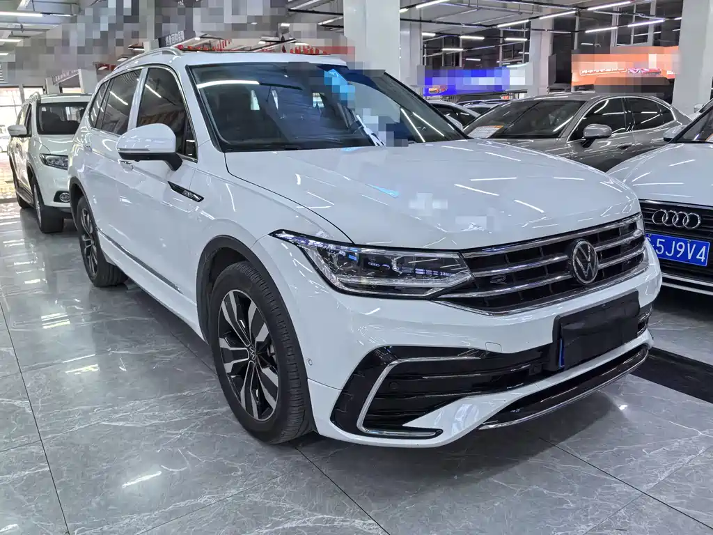 Volkswagen Tiguan L 2022 — фото 3