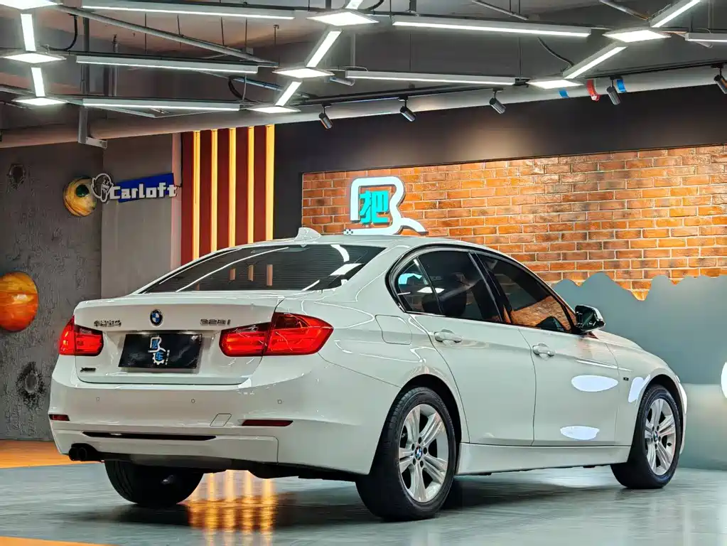 BMW 3 Series 2015 — фото 29