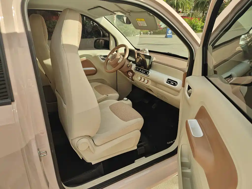 Wuling Hongguang MINIEV 2025