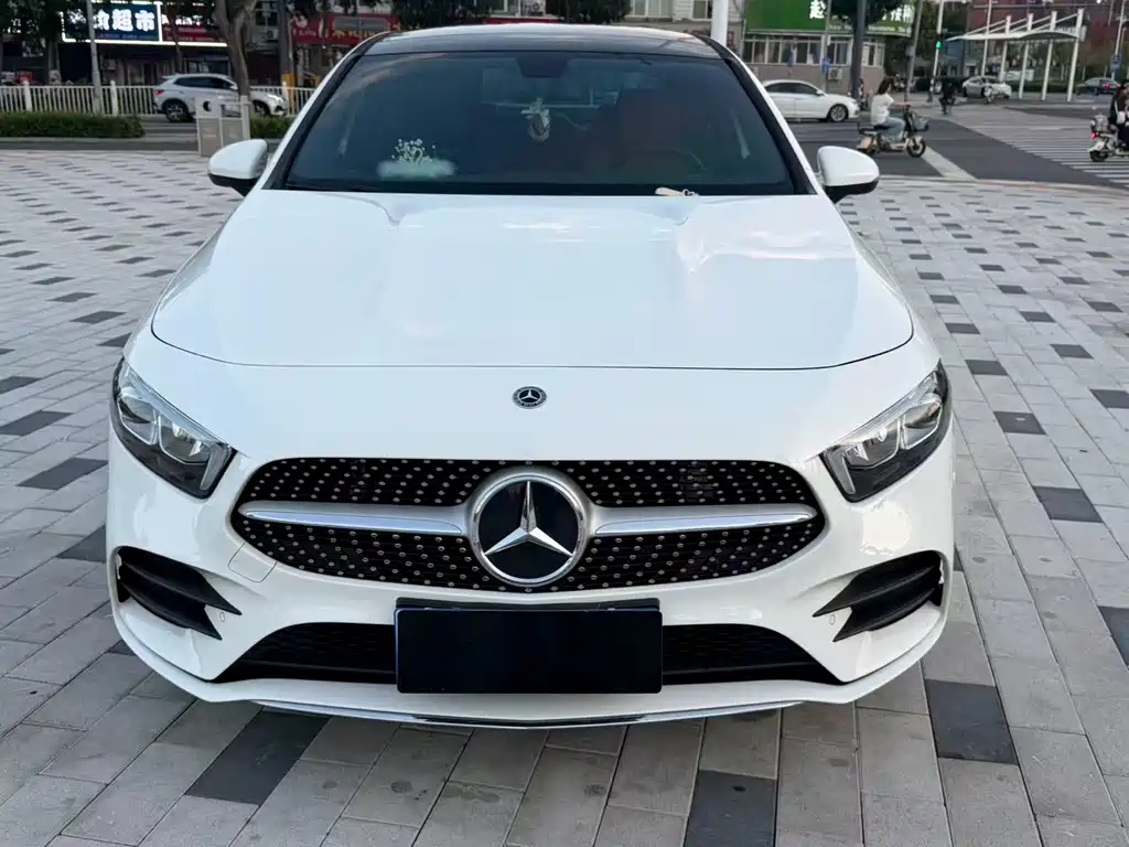 Mercedes-Benz A-Class 2020 — фото 2