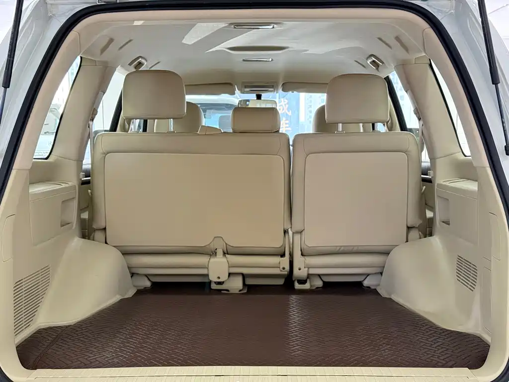 Toyota Land Cruiser 2018 — фото 16
