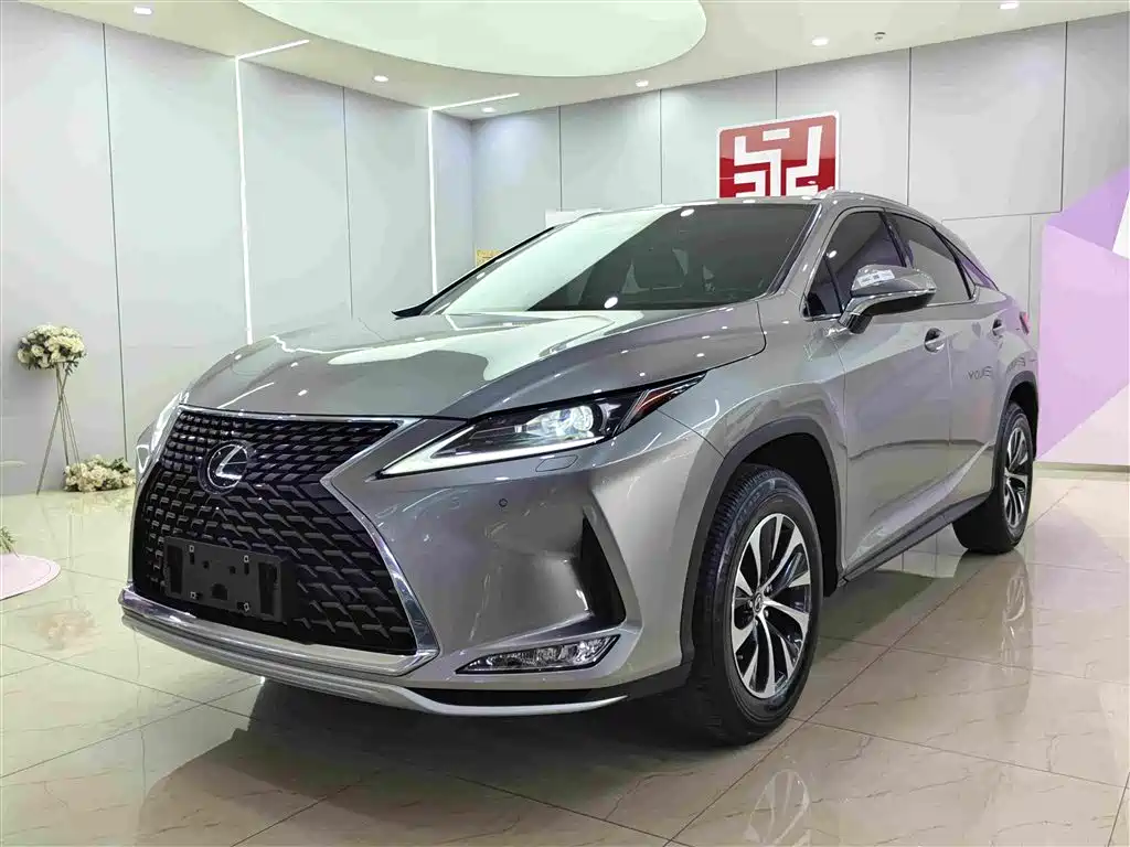 Lexus RX 2022 — фото 1